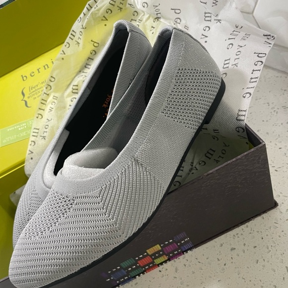 Bernie Mev Womans NIKKI Comfort SlipOns NEW Sz 9 Knit Ballet Flats Light Gray - Picture 9 of 11